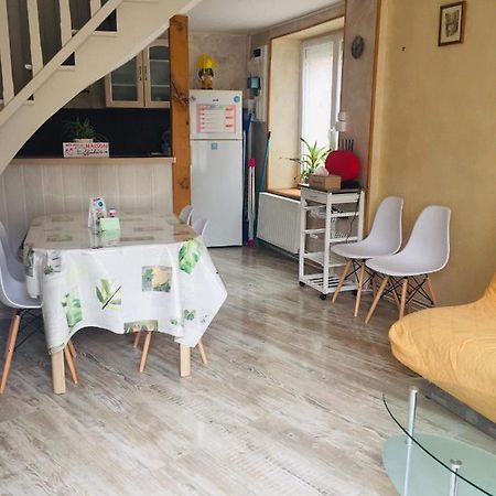 Petite Maison Au Coeur De L Auvergne Jumeaux Esterno foto