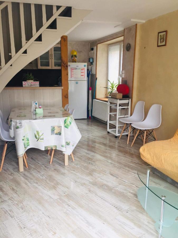 Petite Maison Au Coeur De L Auvergne Jumeaux Esterno foto