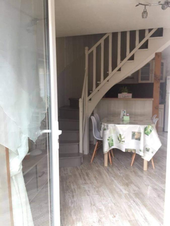 Petite Maison Au Coeur De L Auvergne Jumeaux Esterno foto